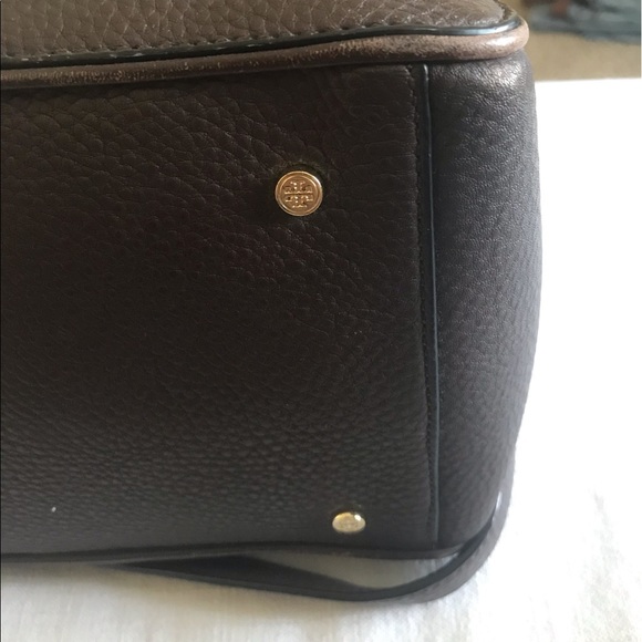 Tory Burch Robinson Tote - Picture 2 of 8